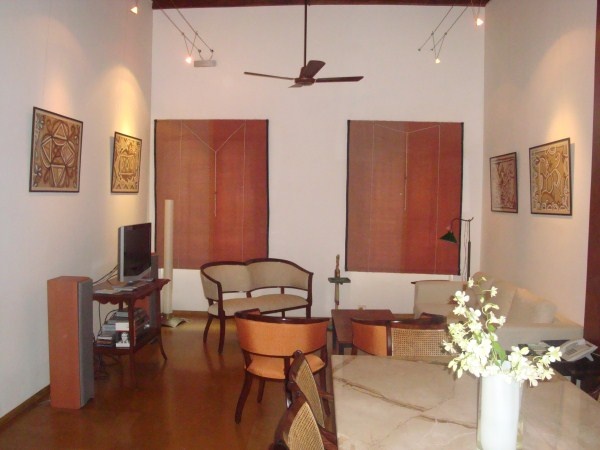 Colaba 1,2 bhk serviced apartment near Taj hotel Gate way India